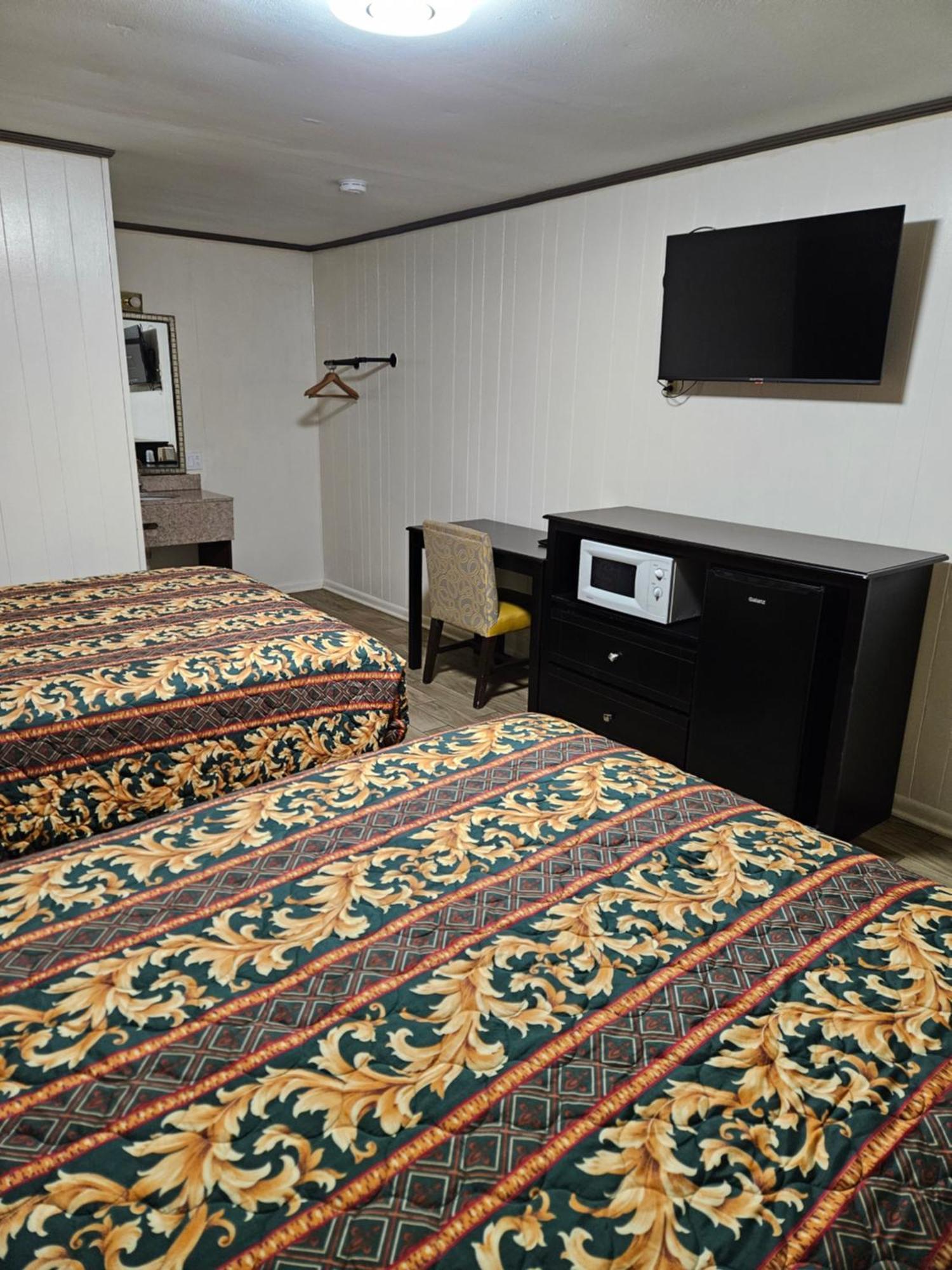 Traveler'S Inn Roanoke Bagian luar foto